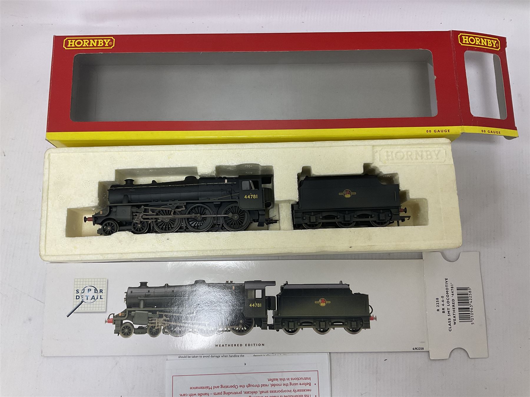 Hornby ‘00’ gauge - three ‘weathered’ locomotives comprising Class 8F 2-8-0 locomotive no.48062 in BR black; Class 9F 2-10-0 locomotive no.92151 in BR black; Class 5MT 4-6-0 locomotive no.44781 in BR black; in original boxes (3) 