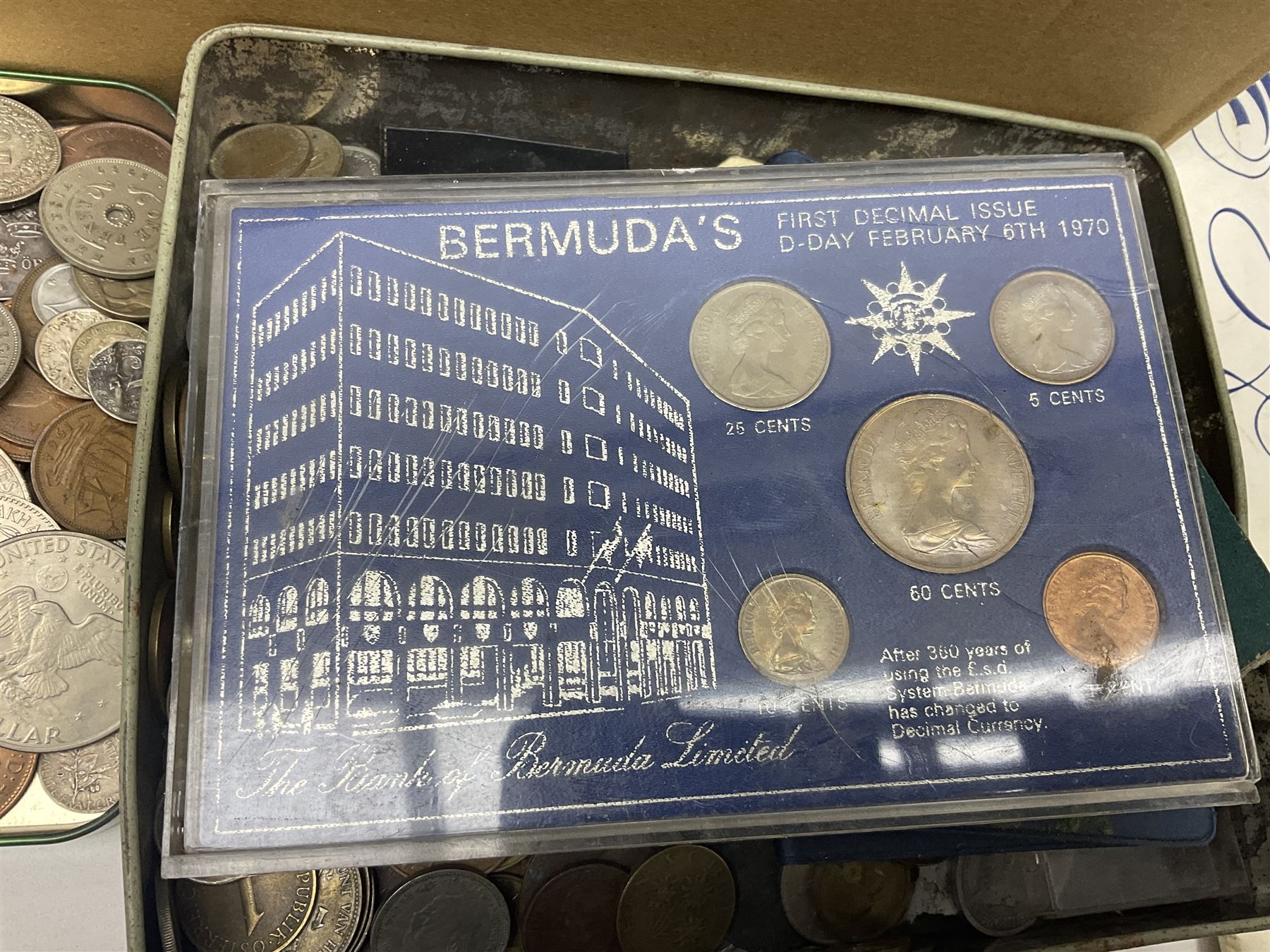 Great British and World coins, including a small number of pre 1920 silver coins, pre-decimal pennies, commemorative crowns, various part filled 'The London Mint Office' commemorative coin folders, Britain's First Decimal Coins sets in blue folders, pre-Euro coinage, United States of America coins etc