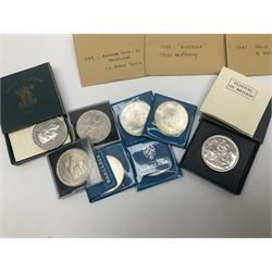 Great British and World coins, including four coinage of Great Britain and Northern Ireland year sets dated 1977, 1978, 1979 and 1980, various commemorative crowns, pre decimal coinage, George III cartwheel penny and twopennys, two King George V 1935 crowns, various silver threepence pieces etc