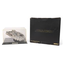 Code 3 Collectibles Star Wars Millennium Falcon  1:80 scale diecast replica, on display plinth with acrylic case, boxed, case H23cm, W40cm