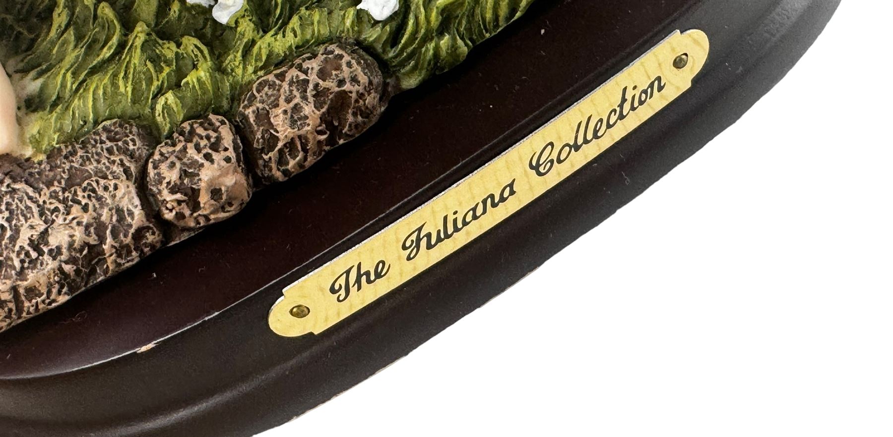 Five ‘The Juliana Collection’ figures, Capodimonte figure of a cobbler, four decorative cat plates, another decorative plates and Aynsley china