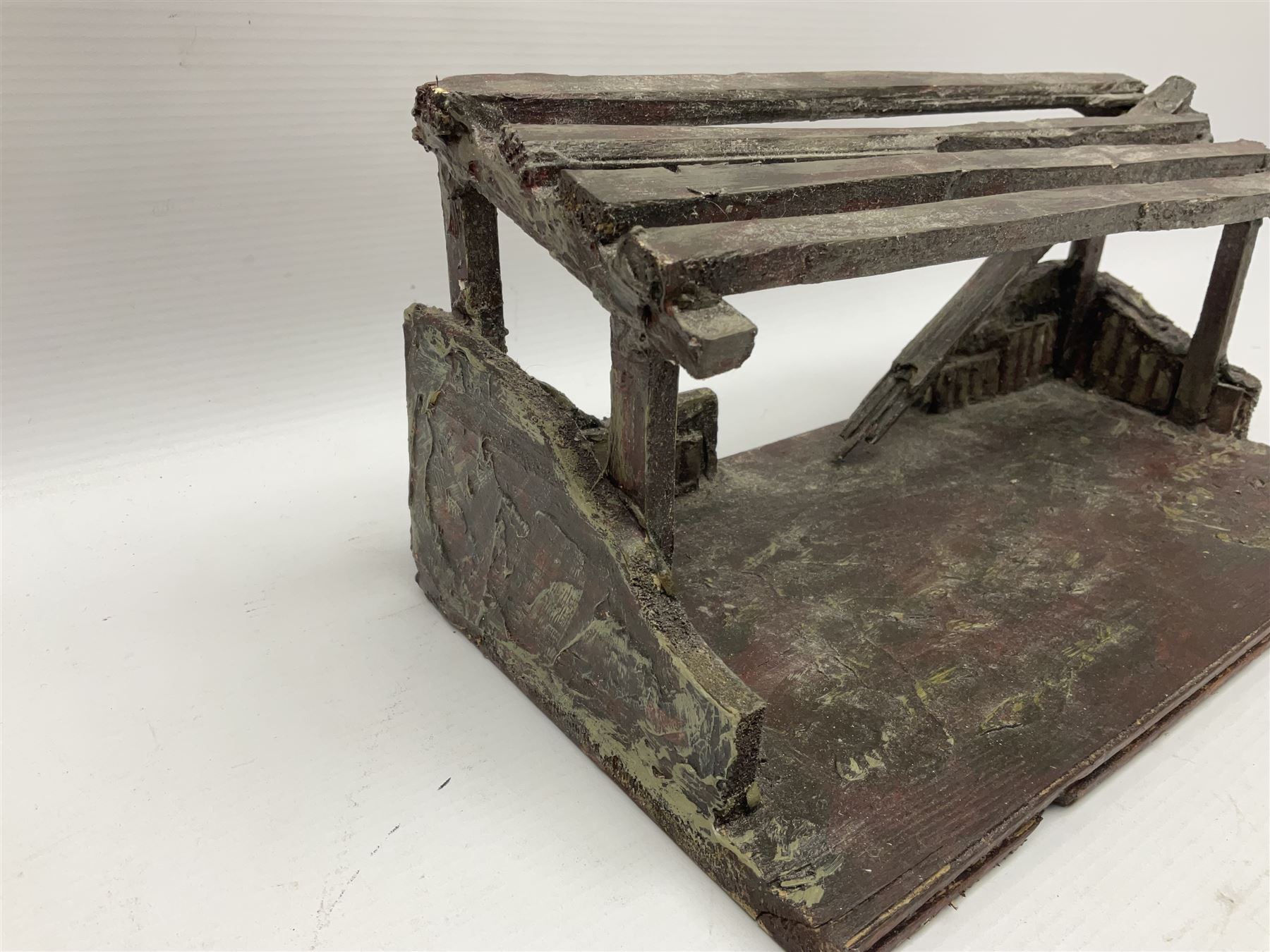 Lineol type artillery gun emplacement, H13cm, L31cm 