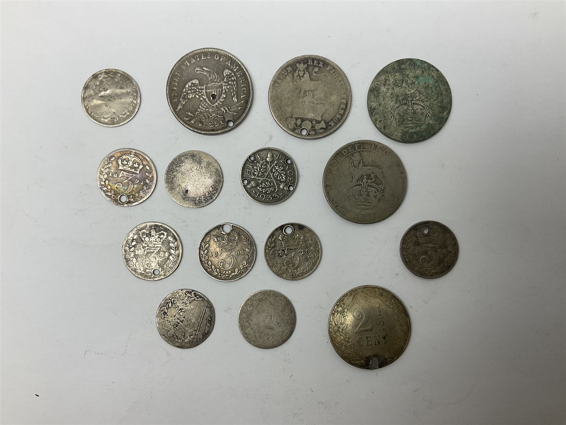 Great British and World coins, including halfcrowns, shillings, other pre-decimal coinage, The Royal Mint Great Britain and Northern Ireland 1972 coin set, commemorative crowns, various Irish coins etc