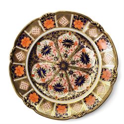 Royal Crown Derby pattern 8706 plates (D23cm), together with a square pattern 9021 sandwich plate, and a small bowl (4)