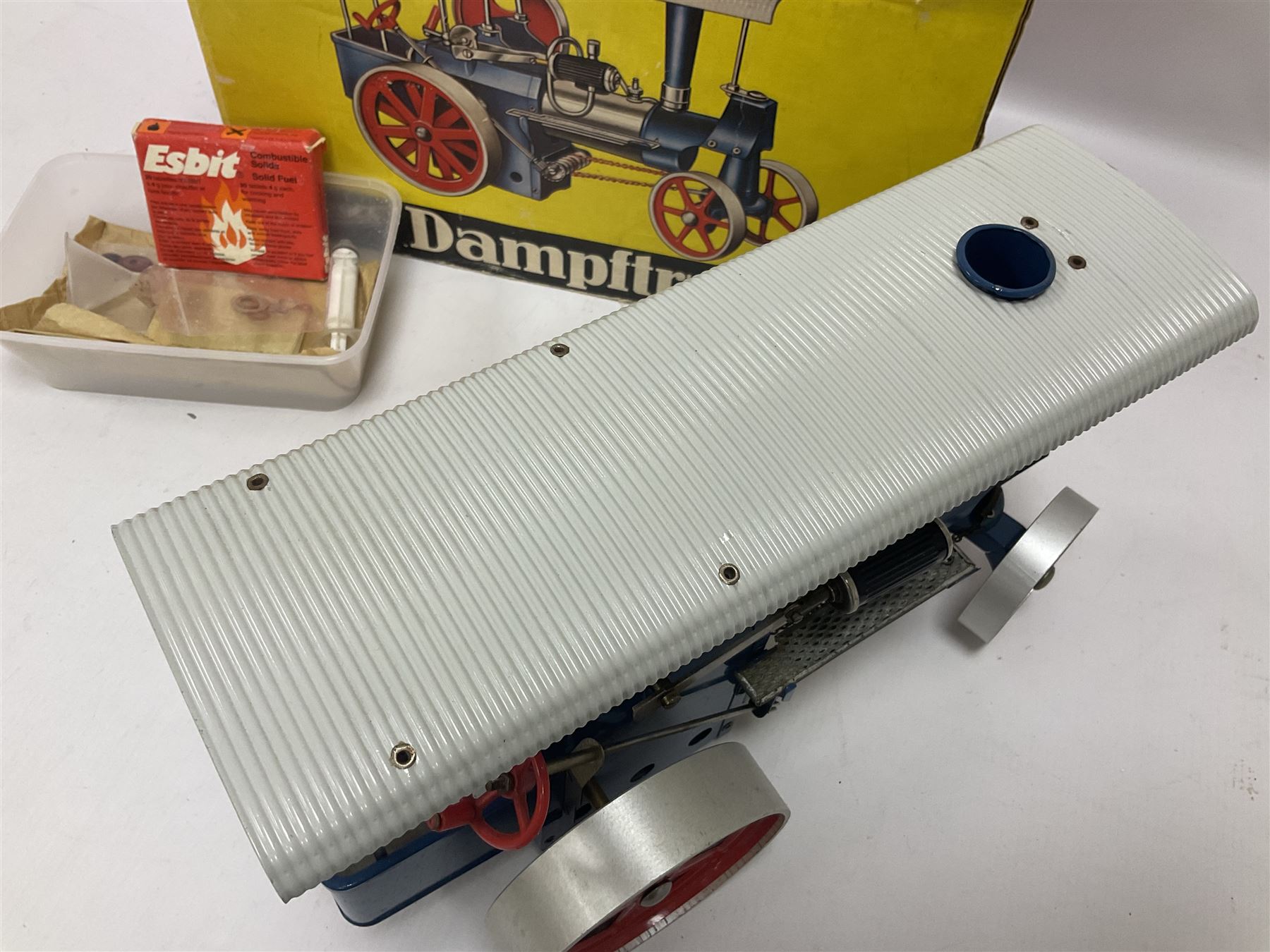 Mamod TE1A Wilesco Dampftraktor live steam tractor, with original box 