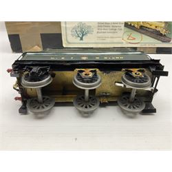 Oakville Kits '0' gauge - constructed and painted Great Western Star Class 4-6-0 locomotive 'Knight of the Golden Fleece' No.4016 and tender; in original kit box with paperwork