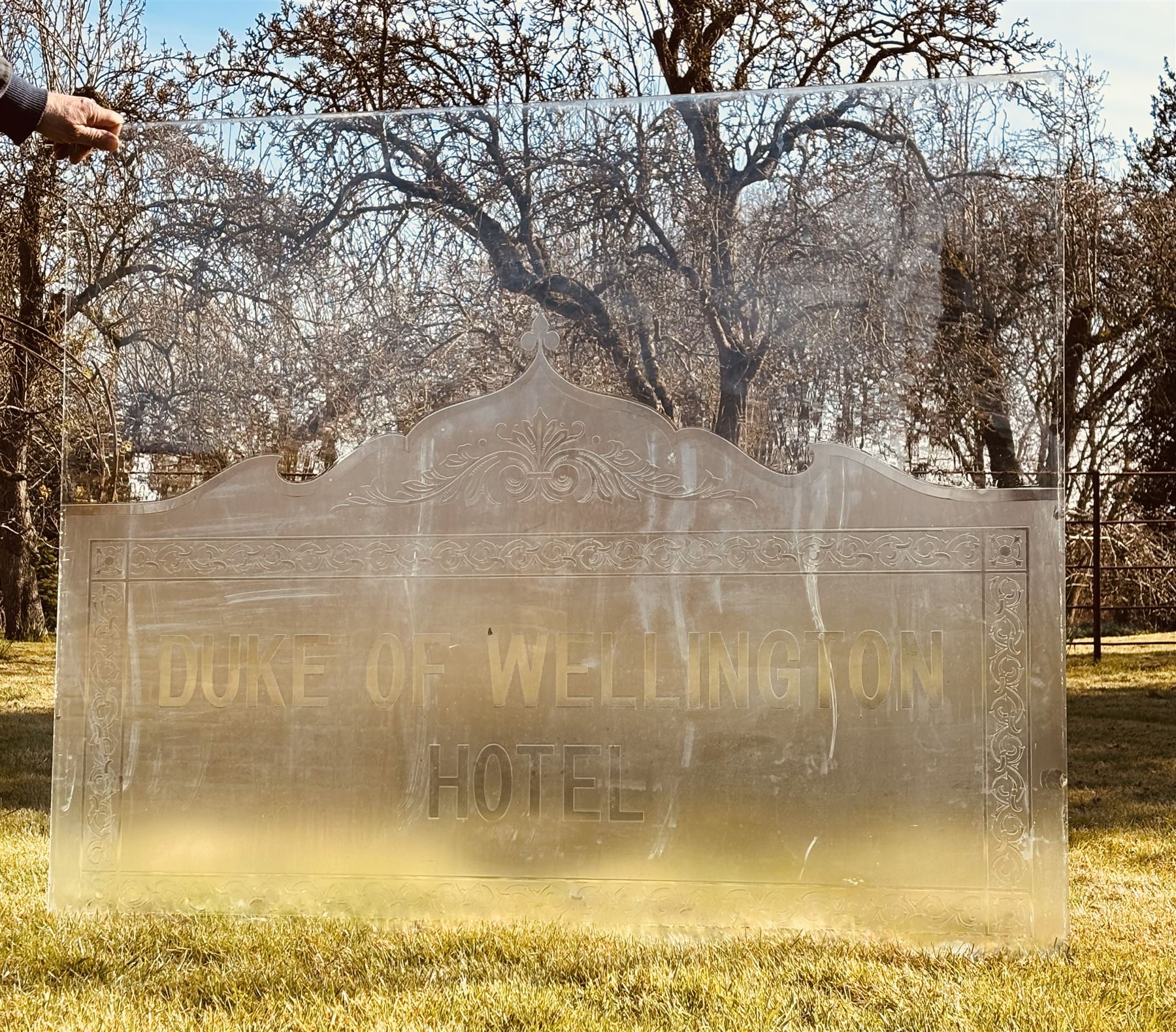 Edwardian etched and cut glass window panel, ex Duke of Wellington Hotel, York. 107cm x 70cm.  - COLLECTION BY APPOINTMENT FROM: The White House, Thirsk Road, Easingwold, York, YO61 3NF - CALL 01723 507111 TO ARRANGE