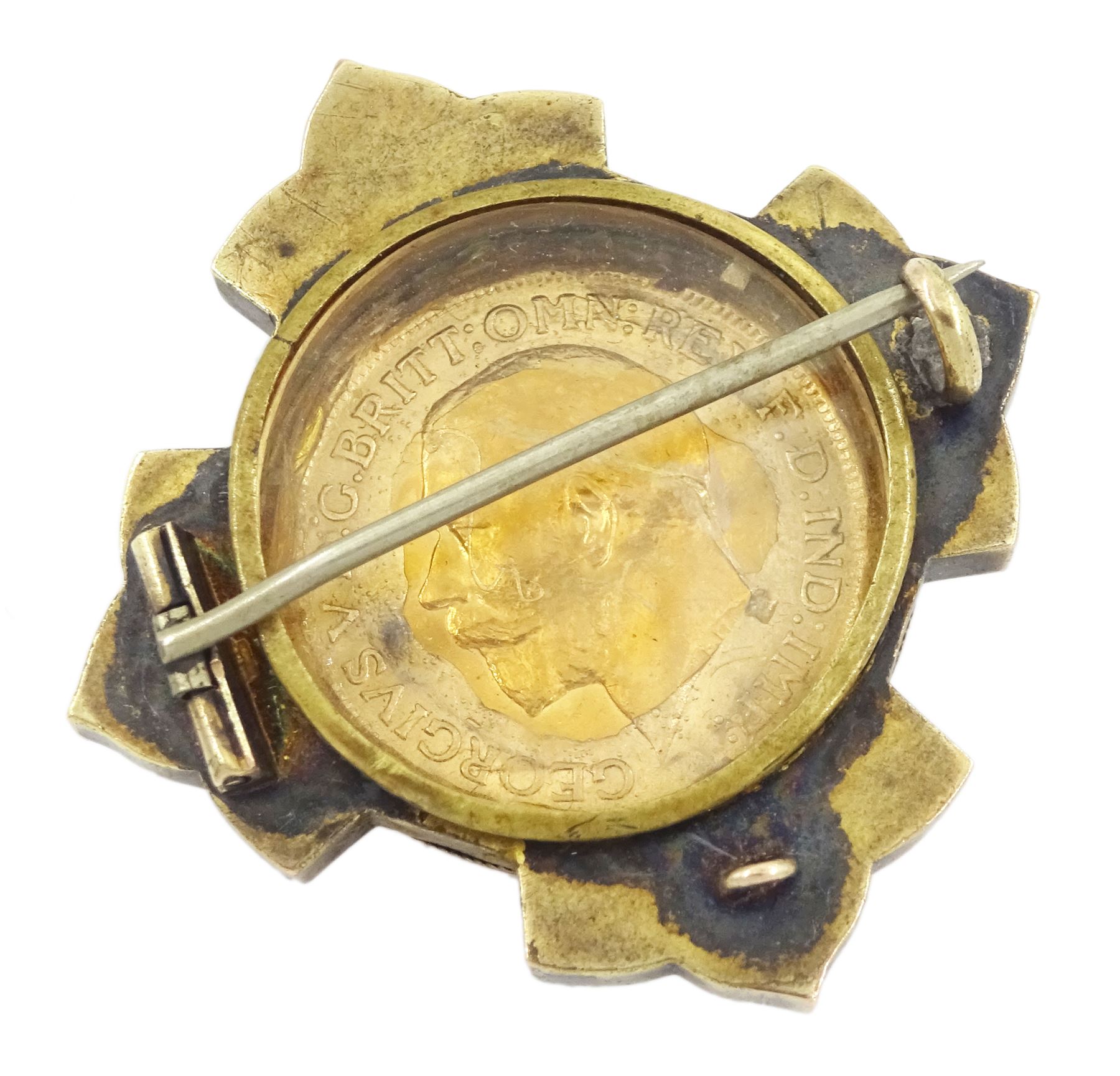 George V 1918 gold full sovereign coin, mounted in gold brooch