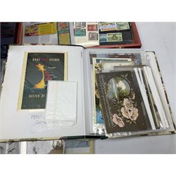 TFR SPOKE 05/09/23 AGREED RTV BEVERLEY - Collection of ephemera to include five copies of Palestine post newspapers from 1938, approximately fifty world bank notes, sheet music, postcards from 1910-1959 etc