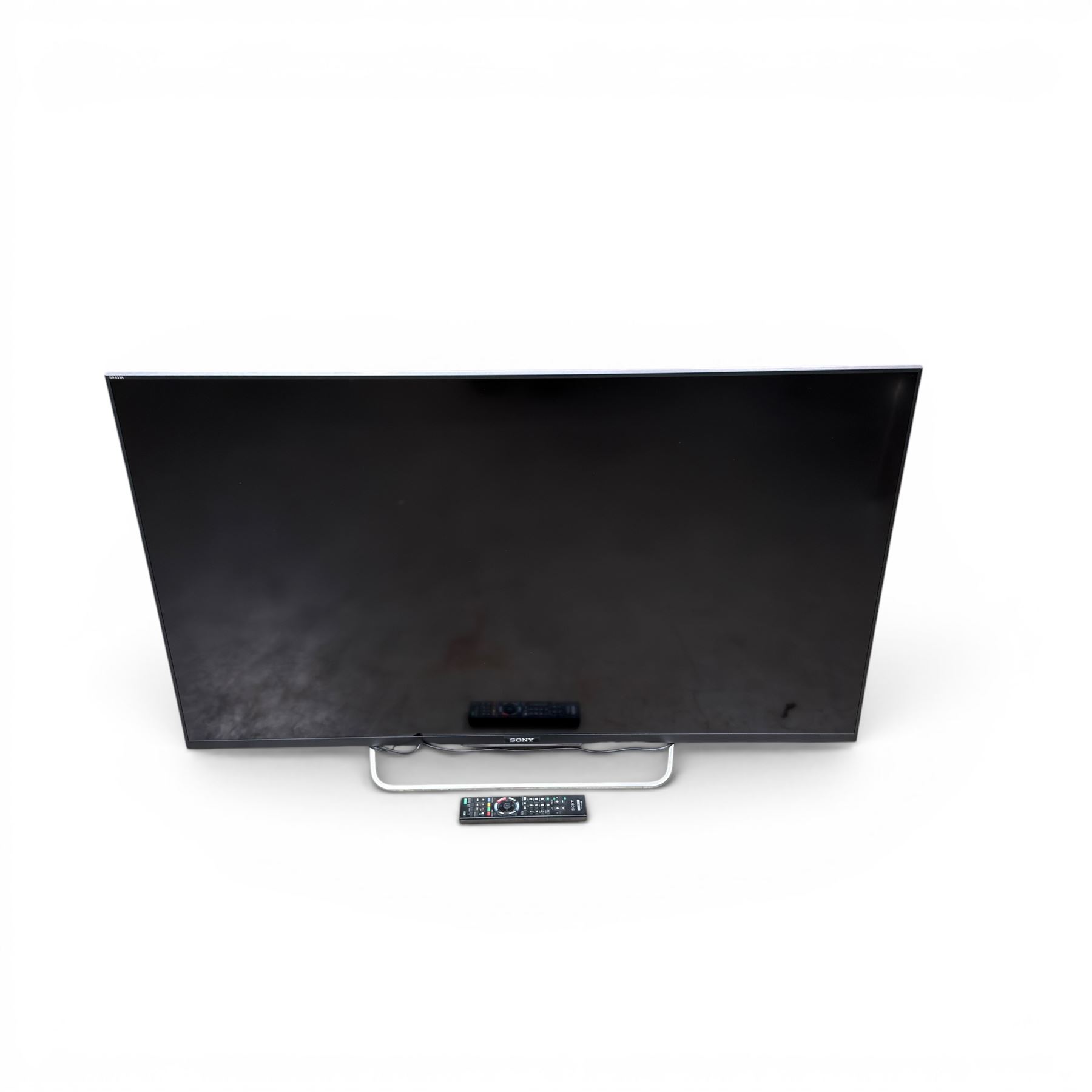 Sony KDL-50W829B television with remote