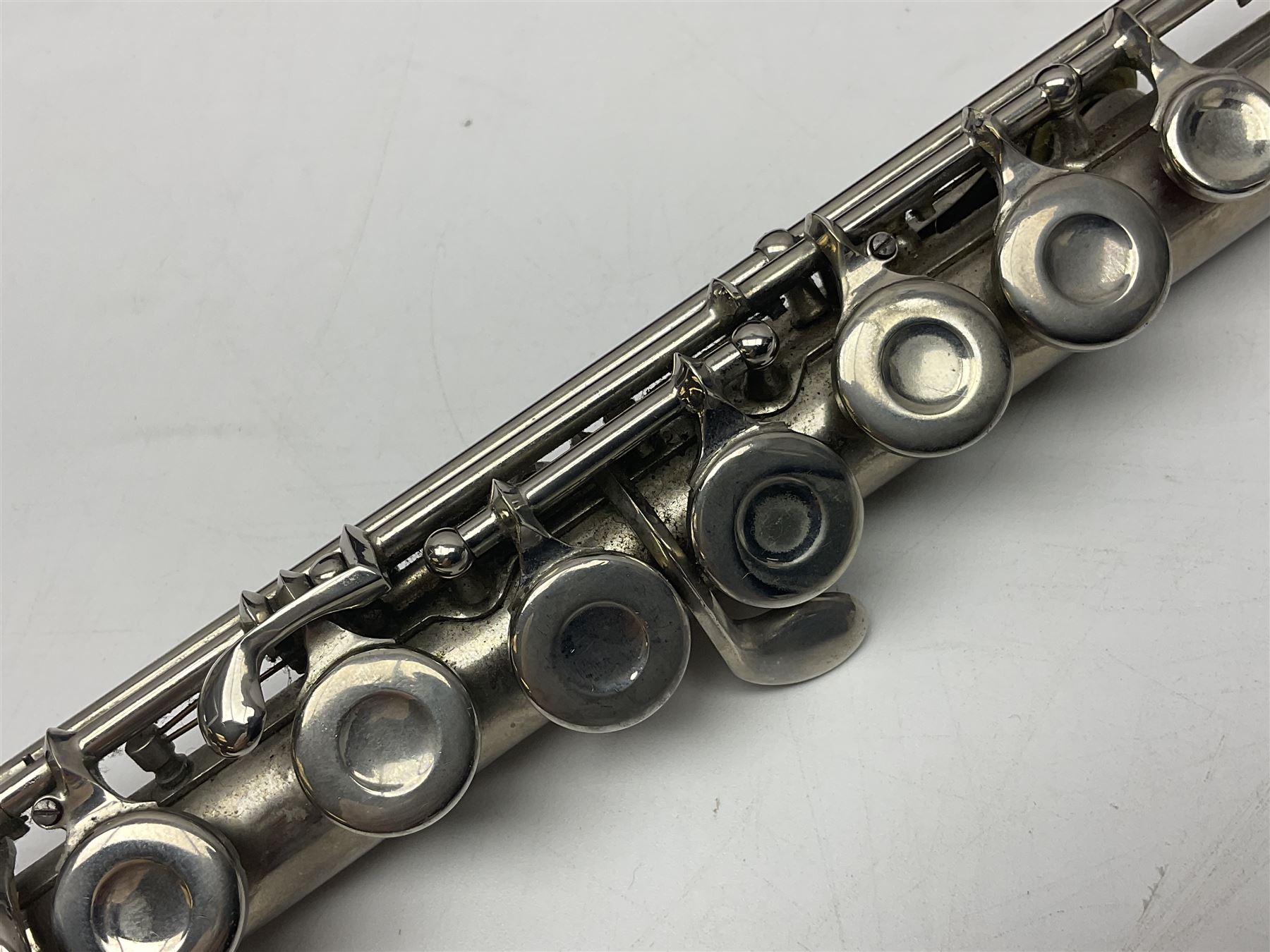 Lafleur three-piece flute, serial no.3357; in fitted carrying case