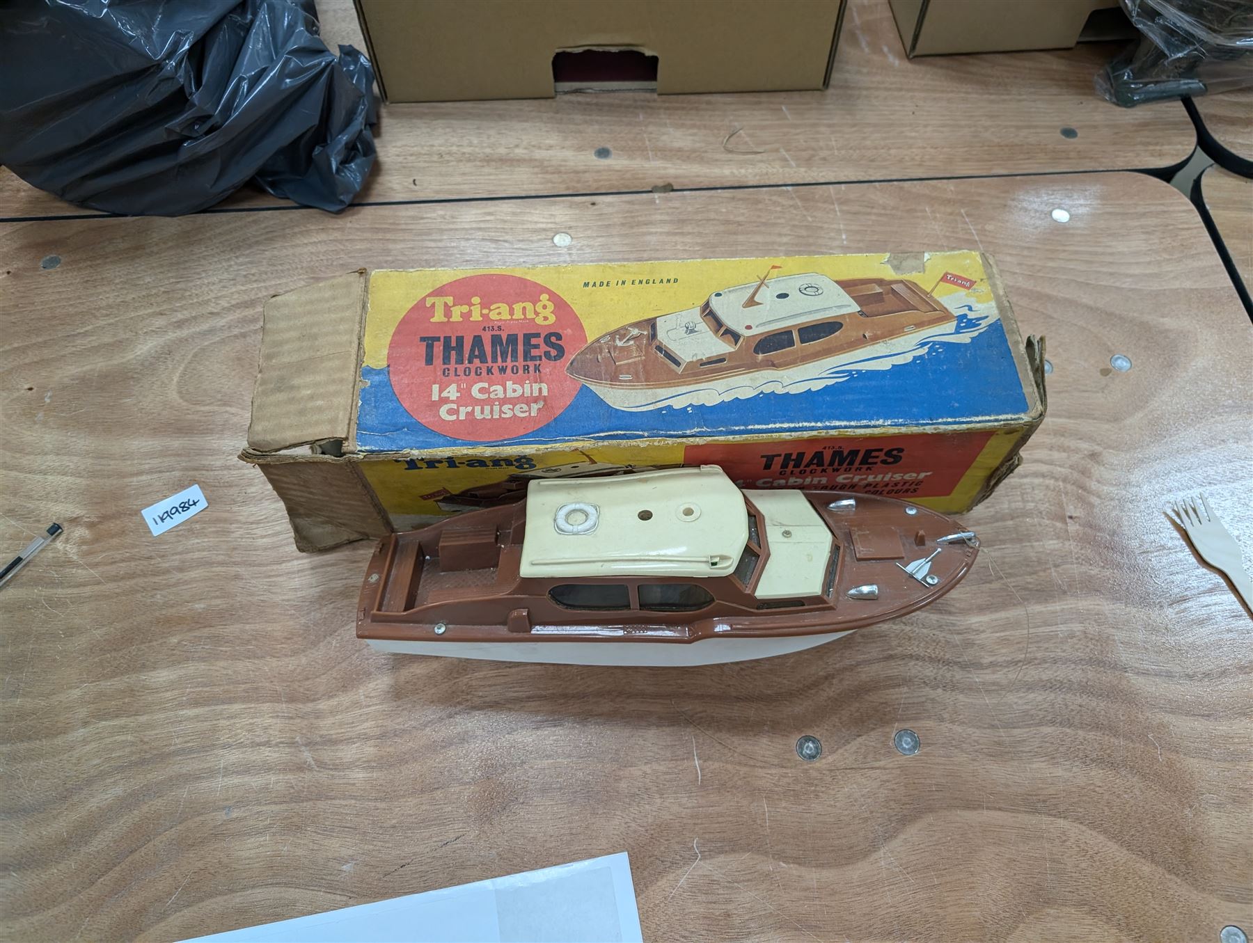 Triang 413 S Thames Clockwork 14