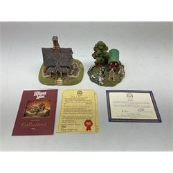 Seven Lilliput Lane cottages from the British and English collections, to include Paradise Lodge, Traveller's Rest etc, all boxed with deeds