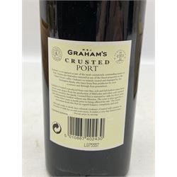 D`Arenburg 2007 The dead Arm Shiraz, 1.5 litre, 14%, together with Grahams 2001 crusted port, 75cl, 20%, both boxed 