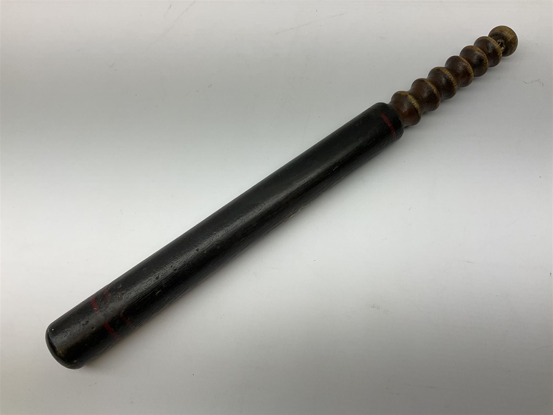 City of Hull Police - Victorian painted ebonised truncheon with Royal crest, Victoria cypher, 'City of Hull' and 1864 L43cm  