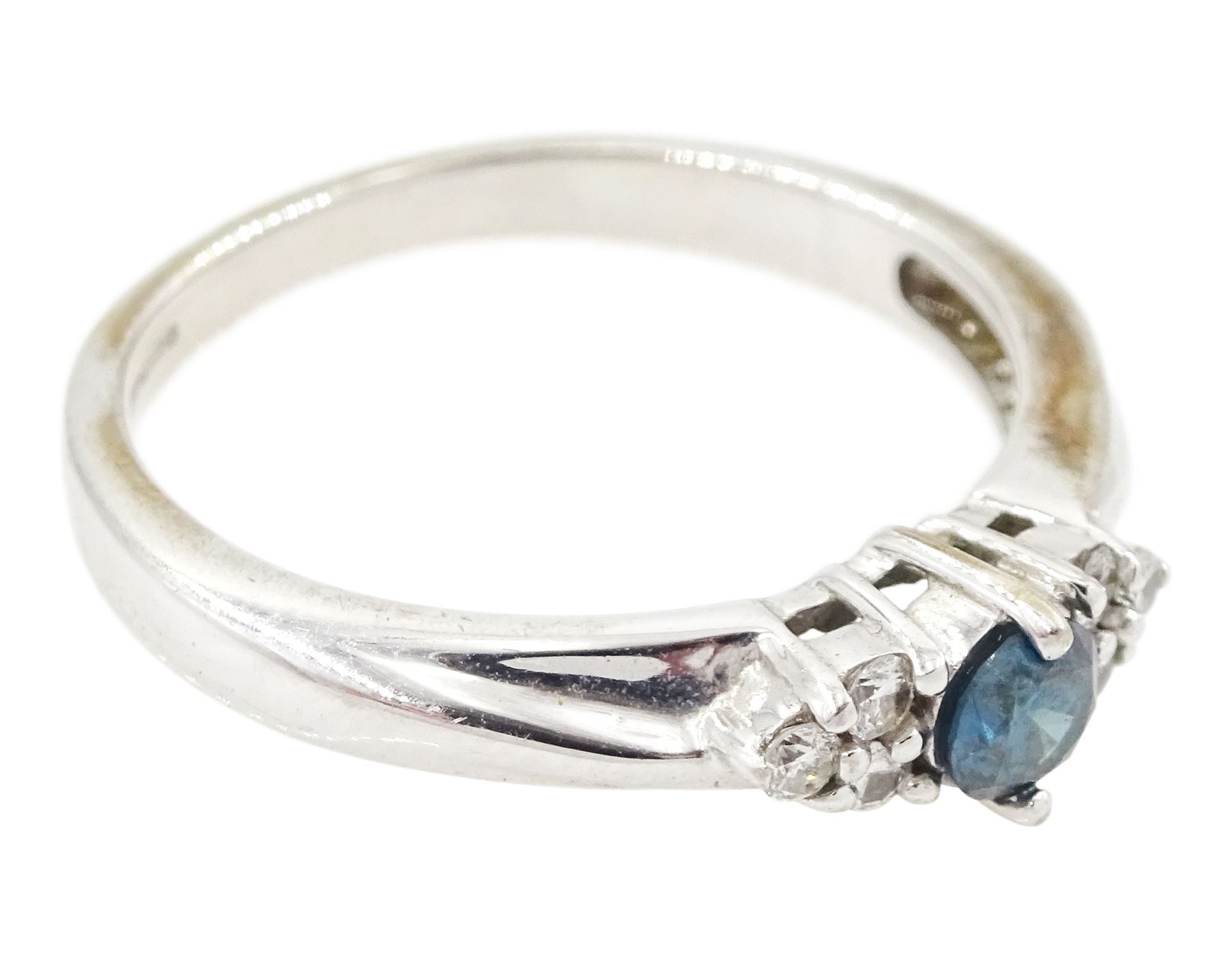 18ct white gold seven stone, round brilliant cut blue and white diamond ring, hallmarked, blue diamond approx 0.20 carat