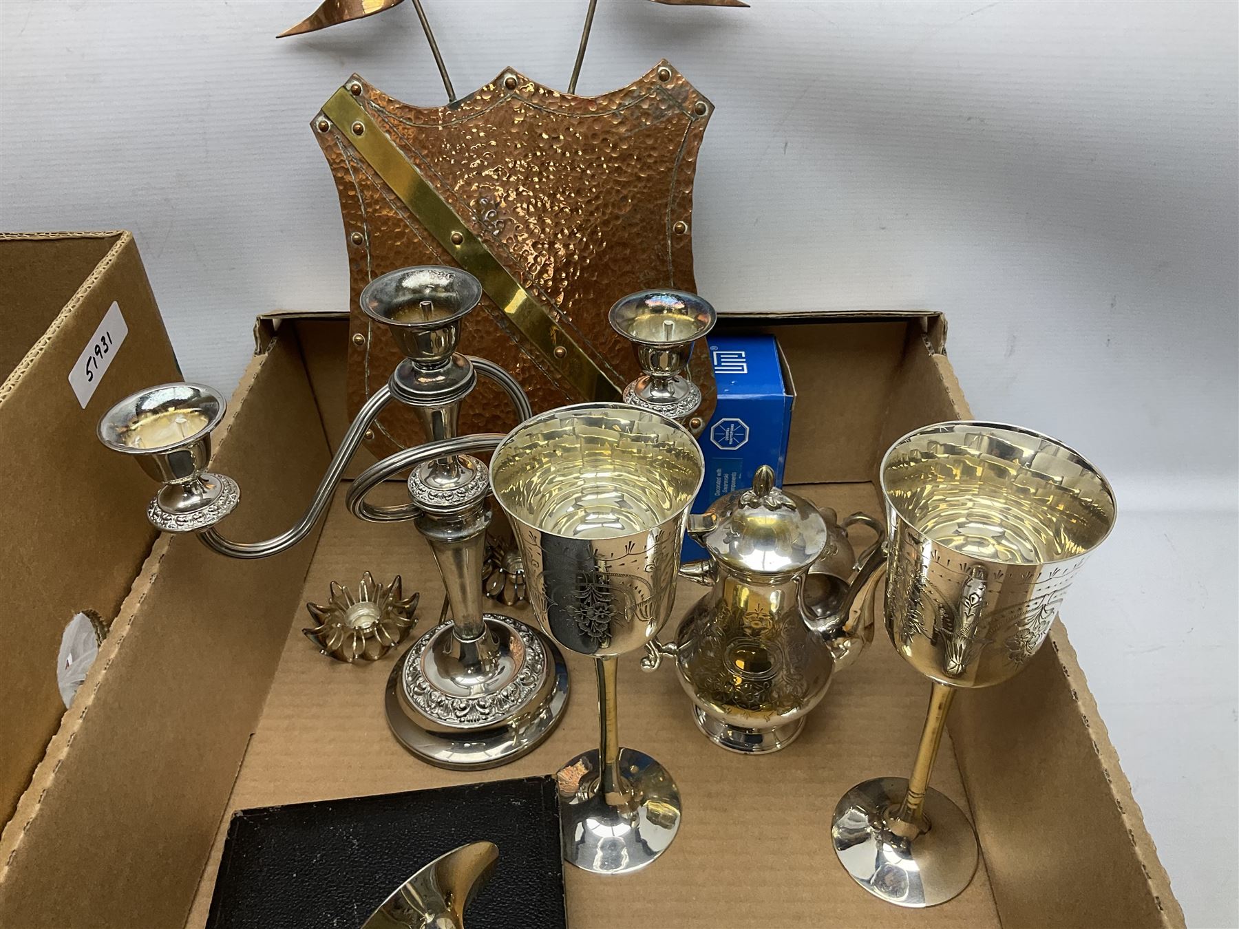 Boxed set of Banda carpet bowls, two boxed sets of Stuart glasses, Murano art glass bowl, cloisonné plate decorated with flowers upon gilt ground, silver plate and other metalware etc