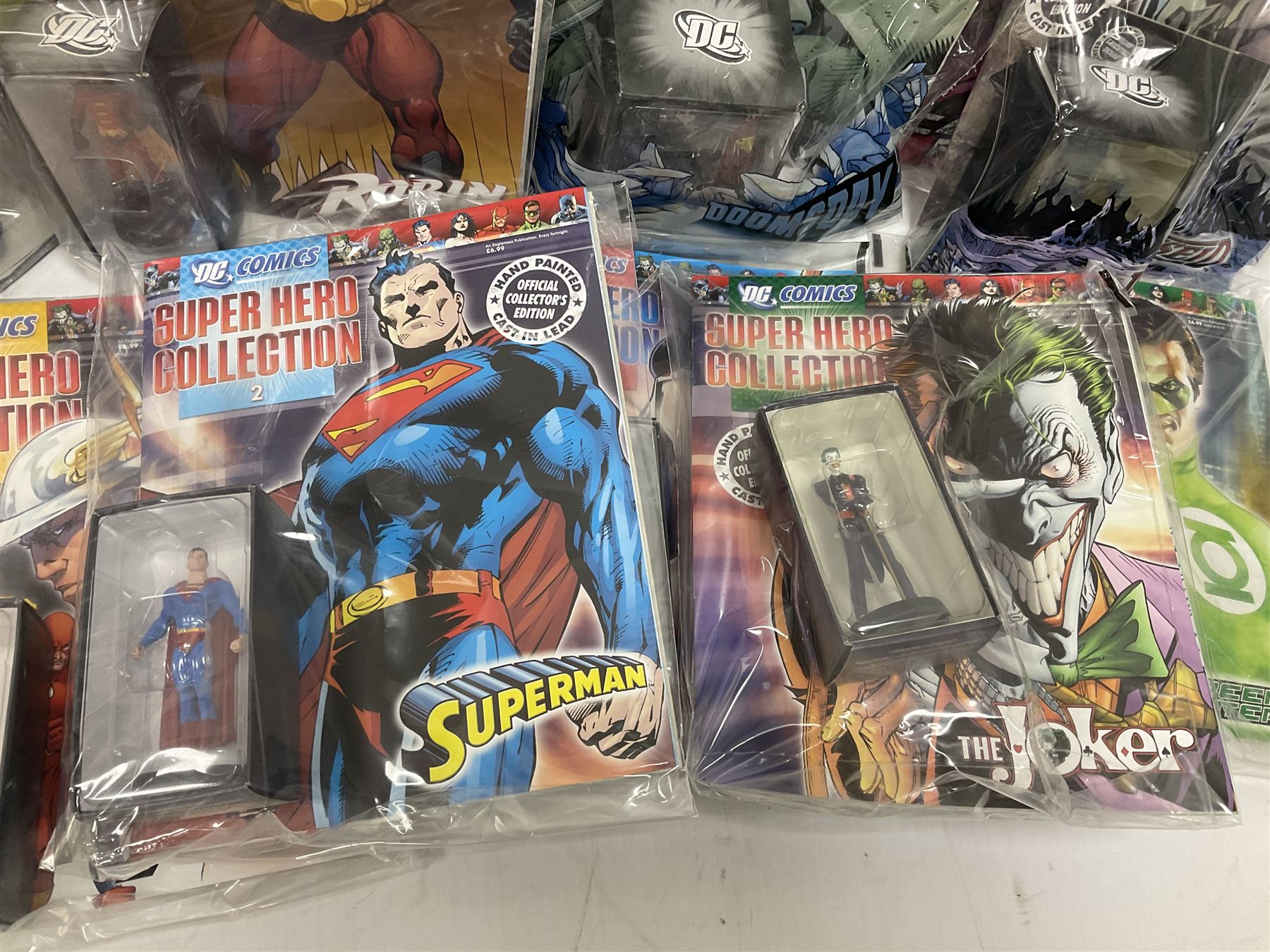 Eaglemoss DC Comics Super Hero Collection - sixteen magazines with models each as issued in unopened plastic bags (16)