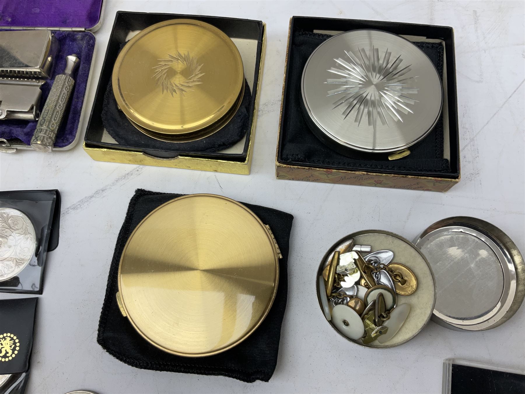 Kodak Duaflex II camera with case, quantity of coins to include Queen Victoria Bun Head pennies, Ever-Ready men's razor in case with blades, compacto mirrors etc