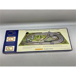 Hornby '00' gauge - Flying Scotsman boxed electric train set with No.4472 'Flying Scotsman' locomotive, three coaches and accessories