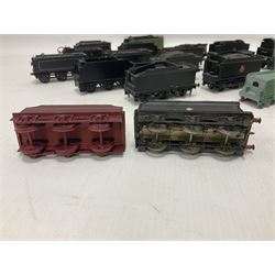 ‘00’ gauge - twenty scratch built locomotive tenders, mostly for restoration to include examples in black, red and crimson for LNER, British Railways, Southern etc (20) 