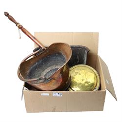 Bed pan, copper coal scuttle etc 