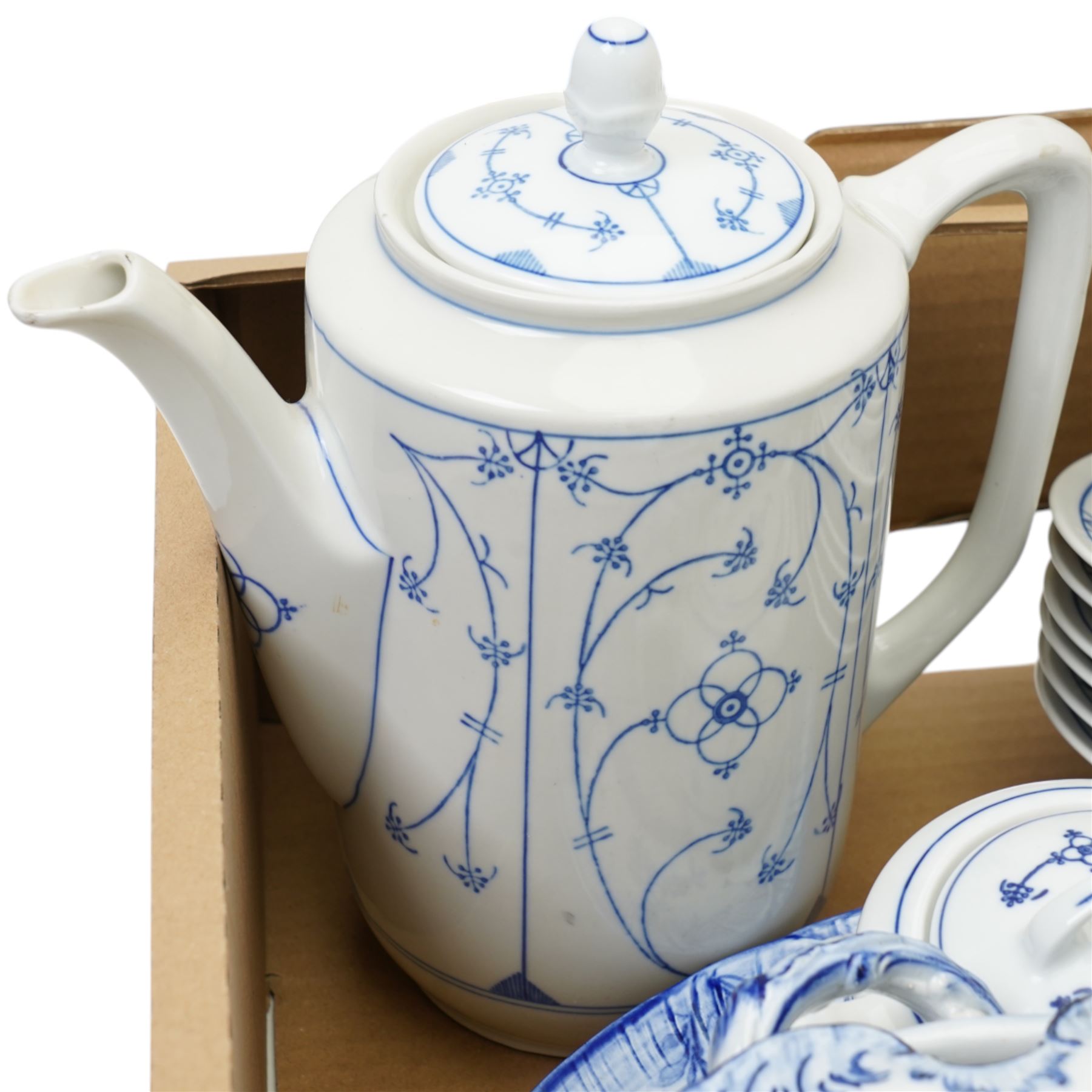 Jäger Eisenberg blue and white coffee service and a Villeroy and Boch tureen and cover and oval platter