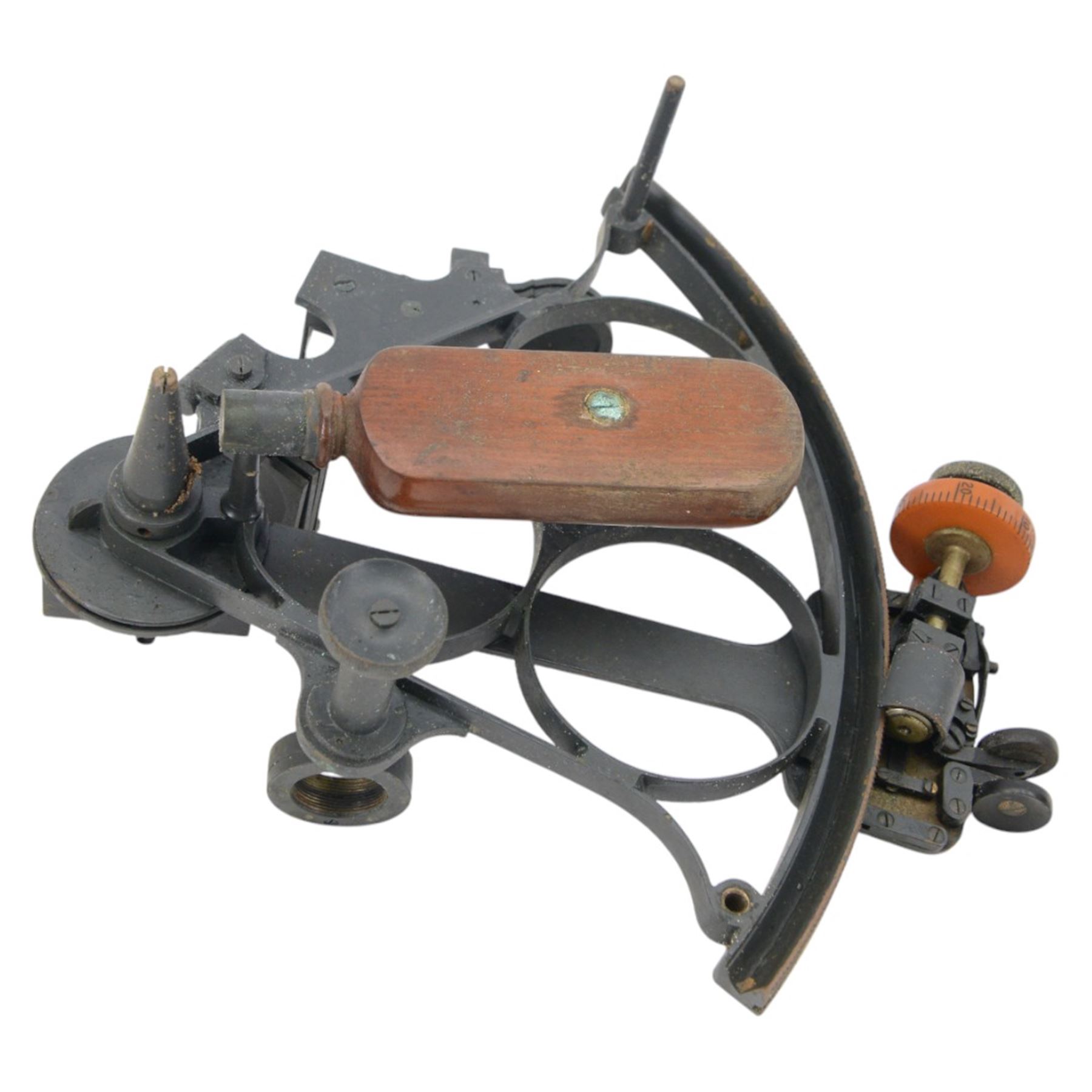 1930s Husun sextant no. 18020 in black finish, contained in fitted mahogany case with service label dated 1933