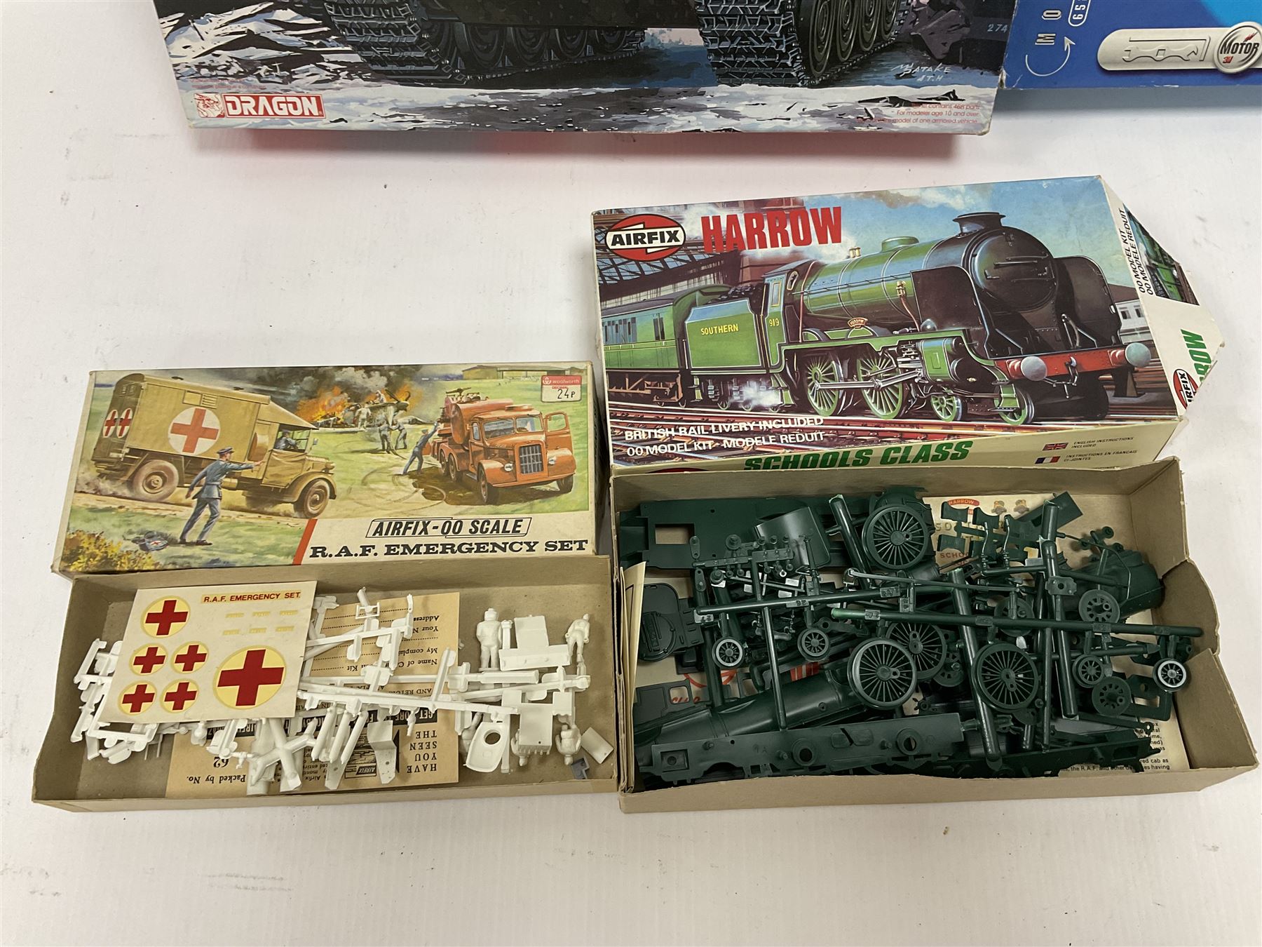 Nineteen assorted construction kits by Lego, Trix, Airfix, Tamiya, Paula, Steel Tec etc; all boxed (19)