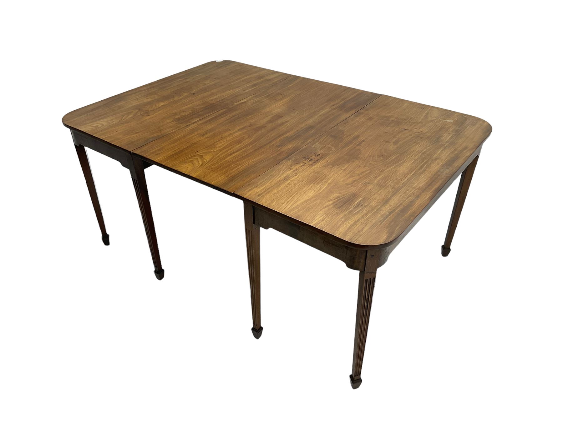 III mahogany extending dining table, two Dends and additional