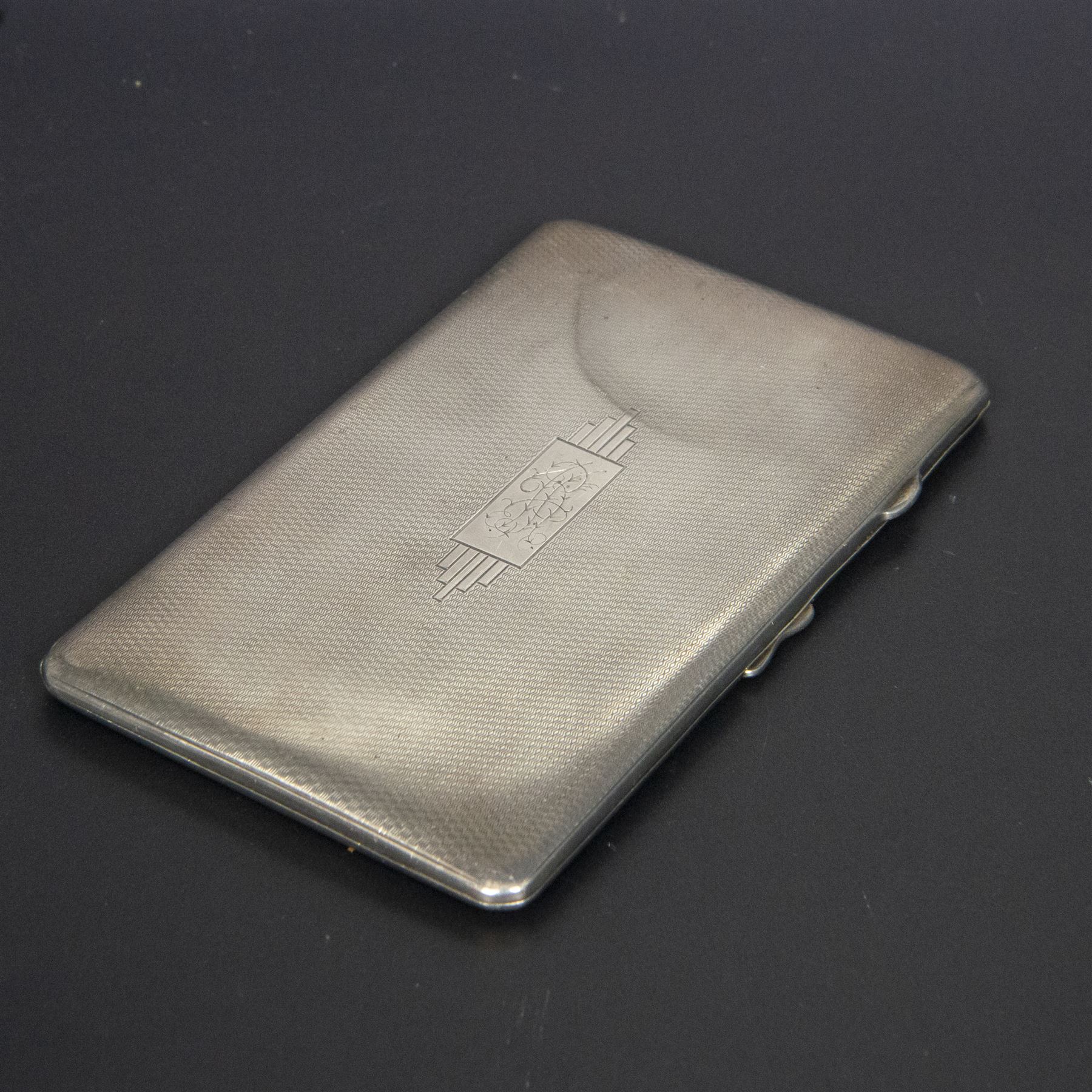 1930s cigarette case 1930s silver cigarette case | Silver