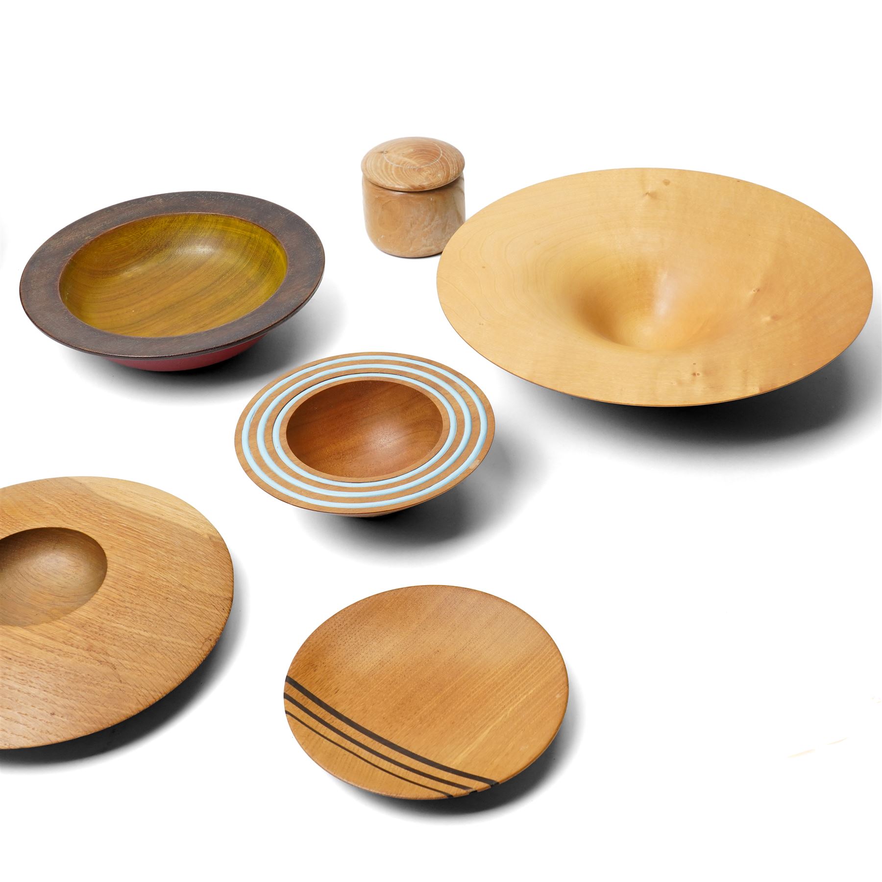 Phil Stevenson (Welsh Contemporary): 'Harry's Vase', eckie timber vase signed to base H22cm; together with various other turned wood examples, including a Hayley Smith (Cardiff 1965-) example, and others (8)