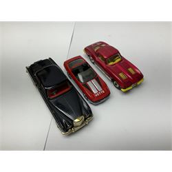 Group of five scale models and scale model assembly kits to include Humbrol Renault TNC6 Bus Parisien and further by Corgi, Matchbox etc, Humbrol Air Brush Set; further loose die cast vehicles to include Corgi Bentley Continental Sports Saloon and Chevrolet Corvette Sting Ray