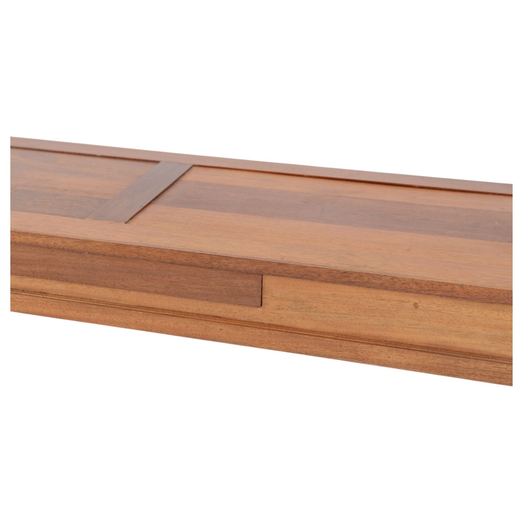 Tabletop Clavichord - From the Renaissance Workshop Company (Early Music Shop), modelled on an original table top instrument c.1740 in Gemeentemuseum, Den Haag.
Double fretted instrument, with a 53 keys, possibly in rosewood and boxwood, compass 4.1/3 ocatave C - e, with tuning key. 