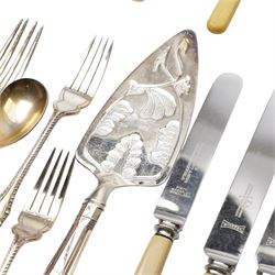 Small amount of silver plated and other cutlery