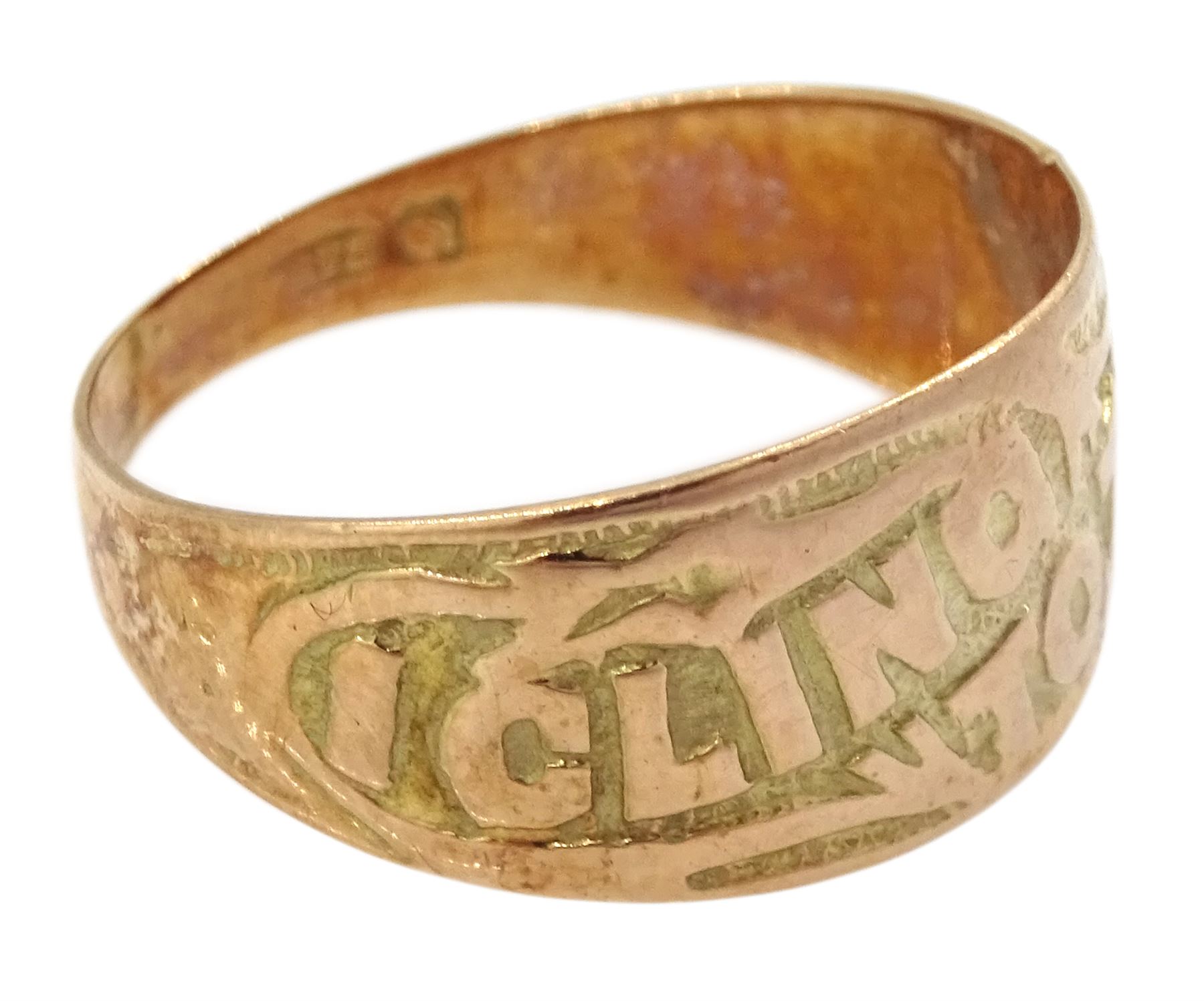 Early 20th century 9ct rose rose 'I Cling To Thee' ring, Chester 1916