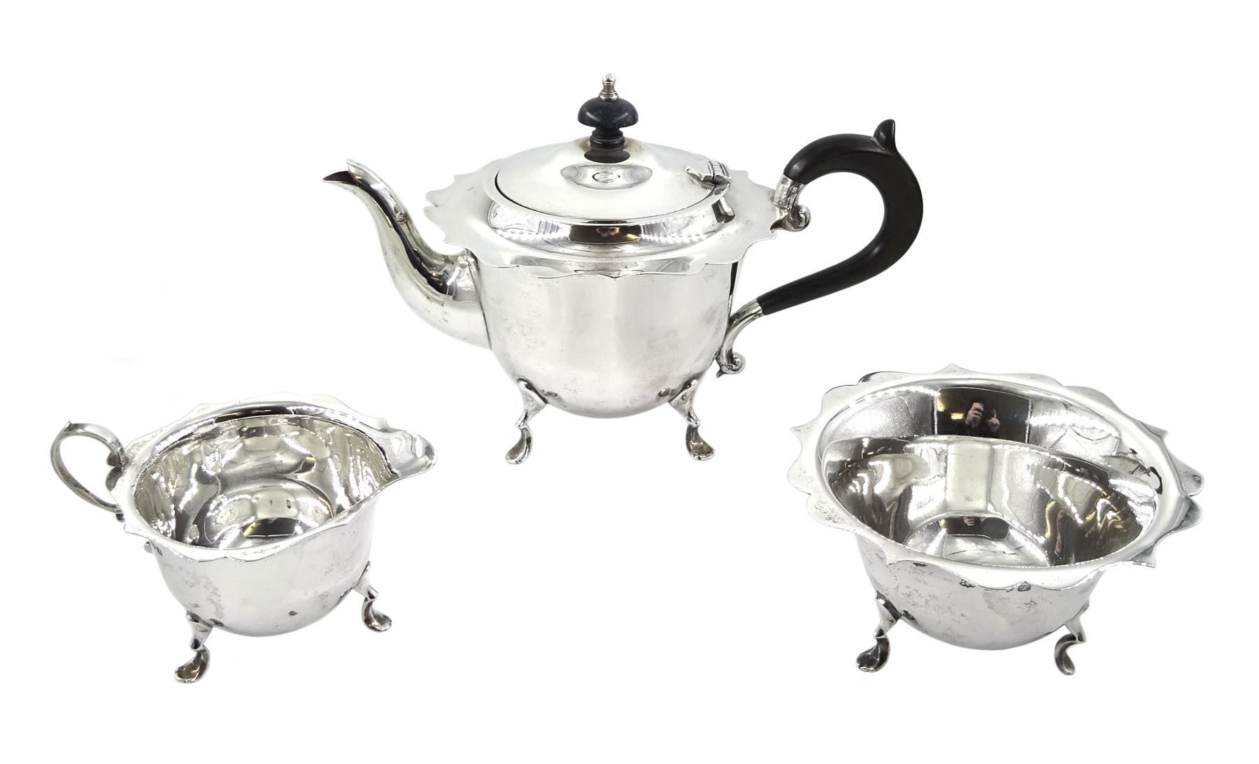 Silver bachelors three piece tea service by Barker Brothers (Herbert Edward Barker & Frank Ernest Barker), Chester 1911, approx 17oz