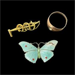 Late Victorian 9ct gold stone set ring, 9ct gold horseshoe and crop brooch and a silver enamel butterfly brooch, hallmarked