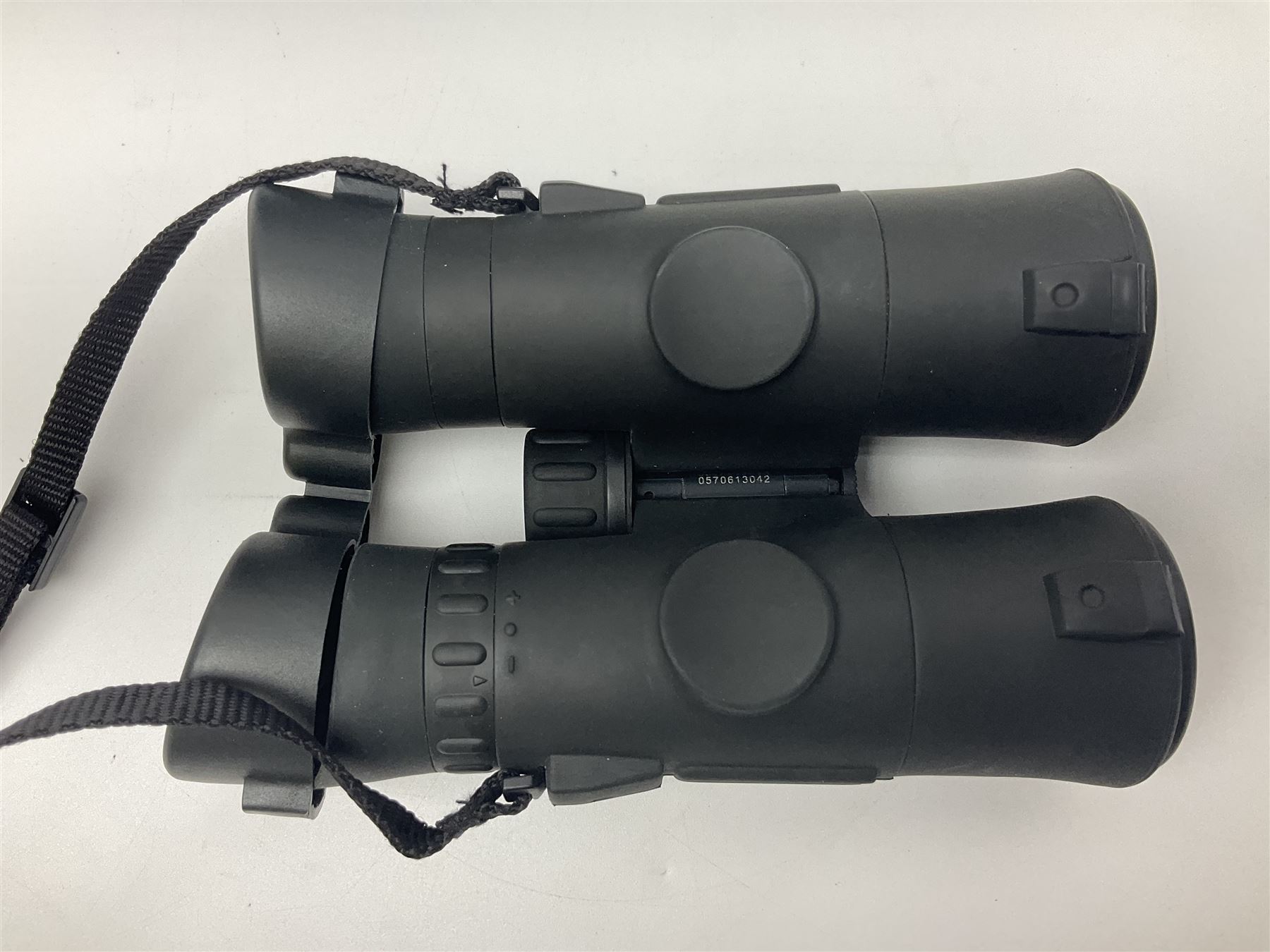 Steiner Germany Sky Hawk Pro binoculars, 8 x 42 with case, original box, instructions