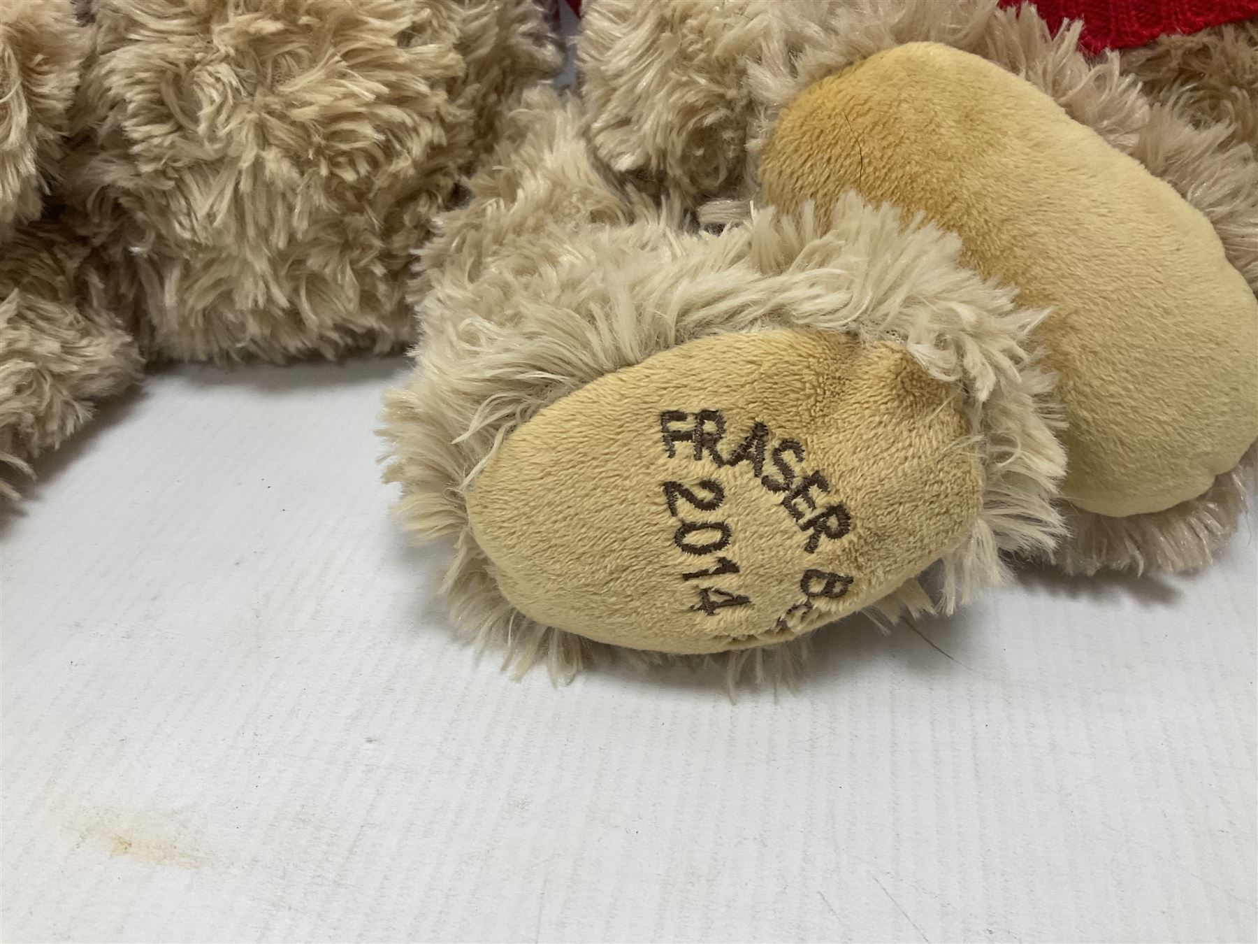 Eight annual Fraser Bears | Toys & Models | 98814 Eight annual Fraser Bears | Toys & Models | 98814
