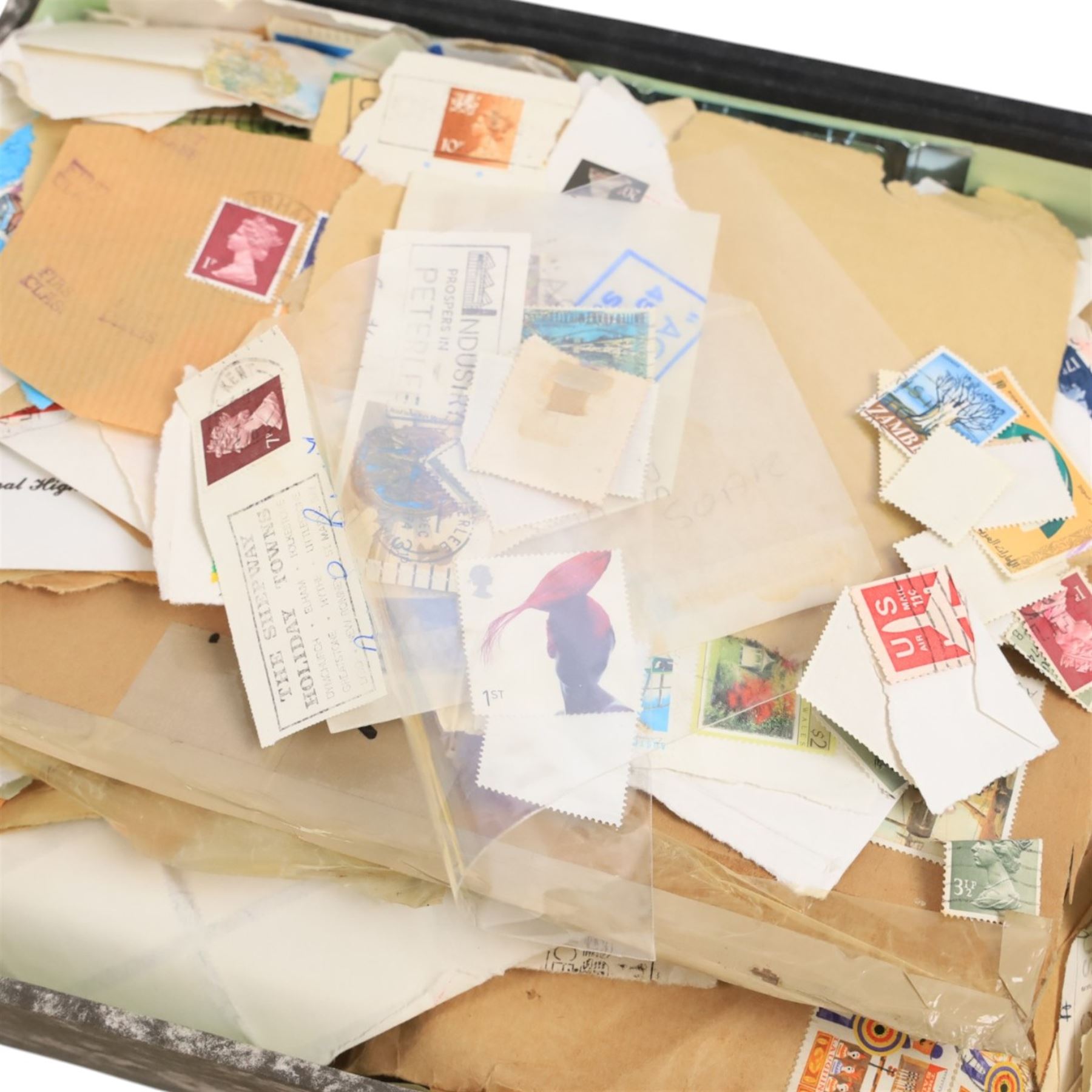Great British and World stamps, mainly early 20th century, in one box