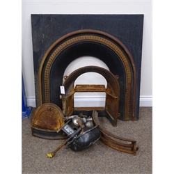  Victorian style cast iron fire insert, with arched moulded aperture, stamped 'The Gallery Traditionals' (W96cm, H96cm), a wall mounted metal double bell, metal latch and other metalware, qty  