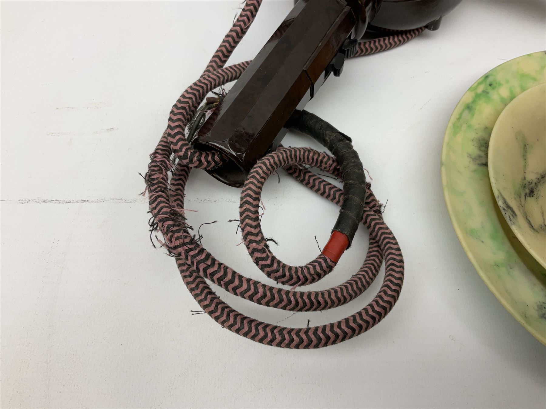 Collection of Bakelite to include Ormond hair dryer, 1930a Prettywell inkstand, Bandalasta marbled green teacup trio, two Sirram cups and saucers, Diadam Linga Longa etc