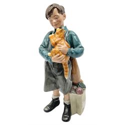 Royal Doulton Welcome Home figure, modelled by Adrian Hughes, HN3299, limited edition no 8870/9500, with certificate, H22cm
