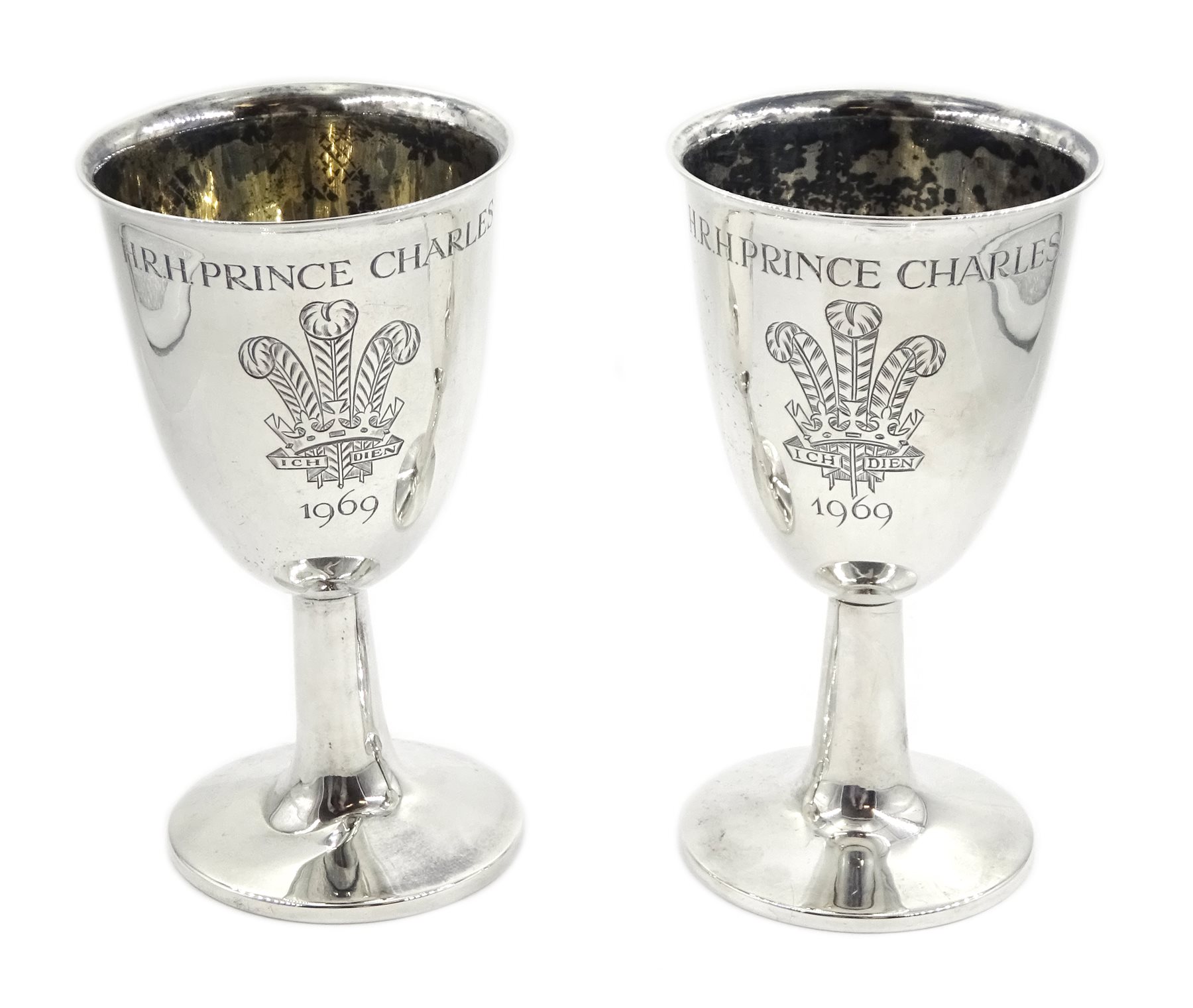 Pair of silver commemorative cups for the investiture of 'Prince Charles 1969' by Turner & Simpson Ltd, Birmingham 1968, approx 10.4oz