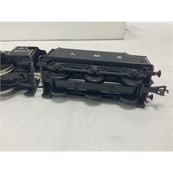 Various makers ‘00’ gauge - four locomotives comprising Mainline Railways ref.37060 Rebuilt Scot Class ‘Royal Scot’ 4-6-0 no.6100 in LMS crimson; Airfix Royal Scot Class ‘Royal Scots Fusiliers’ 4-6-0 no.6103 in LMS black and Class 4F Fowler 0-6-0 no.4454 in LMS black; Lima Class 08 Diesel 0-6-0 Shunting no.7120 in LMS black; all in original boxes (4)