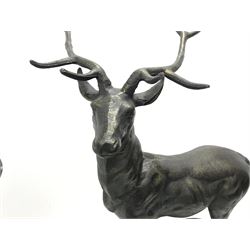 Pair standing stags (measurements per item)