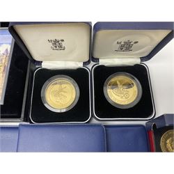 Mostly commemorative and fantasy coinage including commemorative crowns, 2018 'The Capsule Edition featuring the 2018 Paddington 50p coins' in display case, The Royal Mint Solomon Islands 2007 one ounce fine silver five dollars coin on card etc