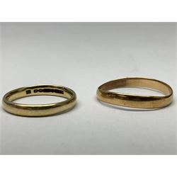 18ct gold wedding band and a 9ct gold wedding band, silver watch chain, Services stop watch and other watches etc
