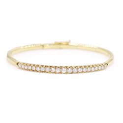 18ct gold diamond bracelet, set with twenty-one graduating round brilliant cut diamonds, t...